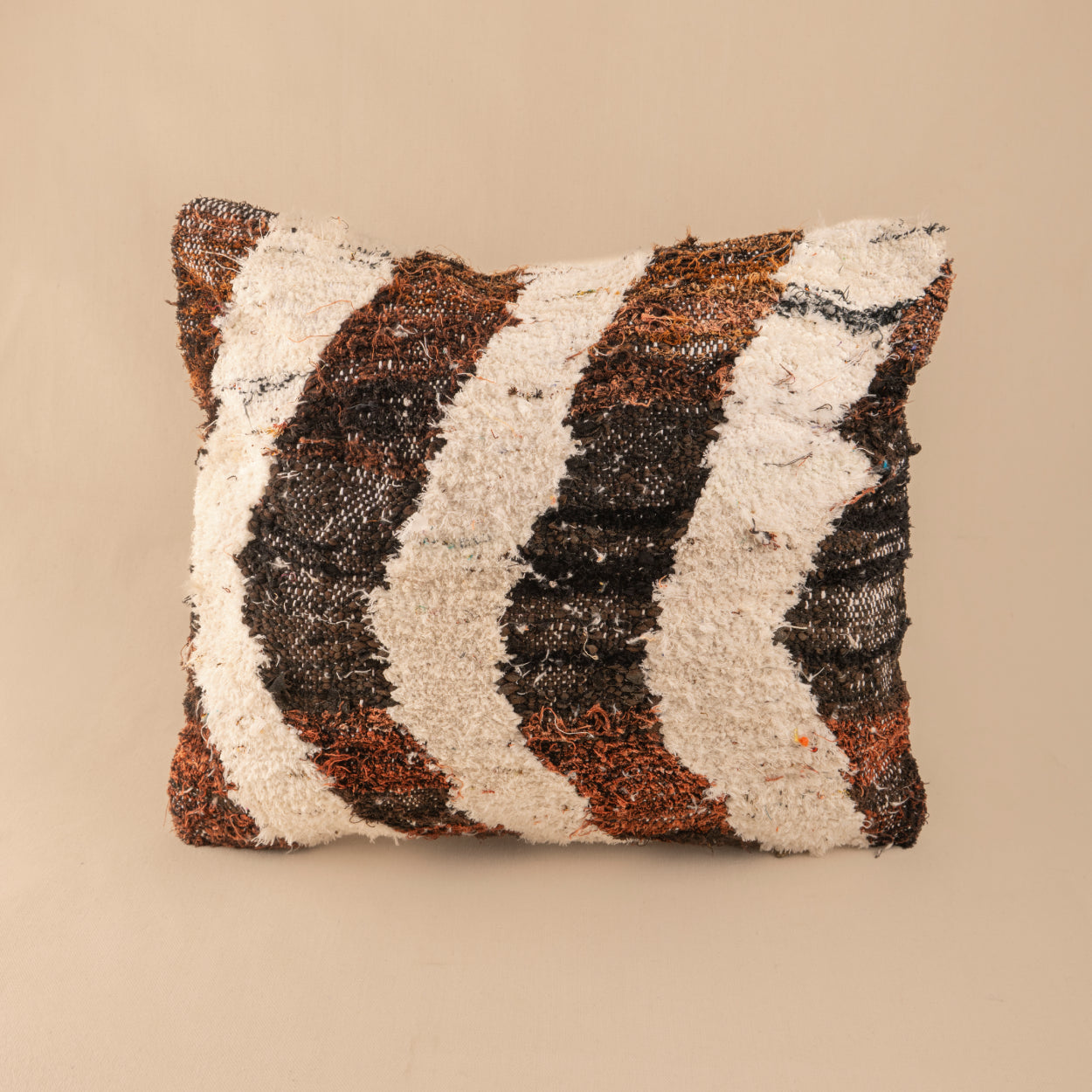 Pillow Abdelouahed Wave