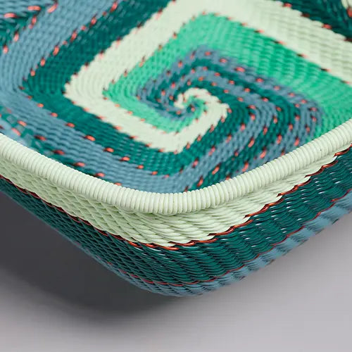Square basket zulu wire- Emerald - Medium - Close up